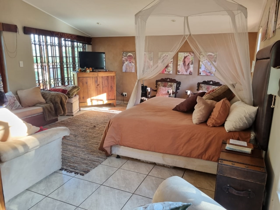 4 Bedroom Property for Sale in Buffelspoort Eco Estate North West